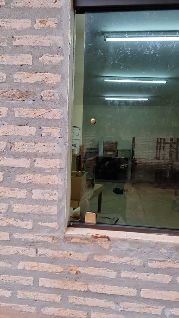 Hurtan equipos de oficina, tv y cocina de Registro Electoral de CDE - La Clave