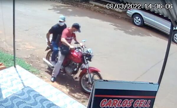 Atrapan a “pastor-chorro” que asaltó local de venta de celulares en Ciudad del Este
