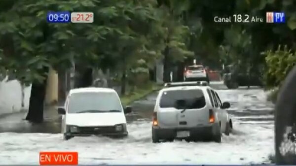 Lluvia inunda transitadas avenidas de Asunción | Noticias Paraguay