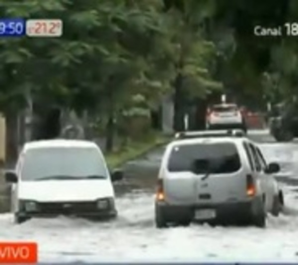 Lluvia inunda transitadas avenidas de Asunción - Paraguay.com