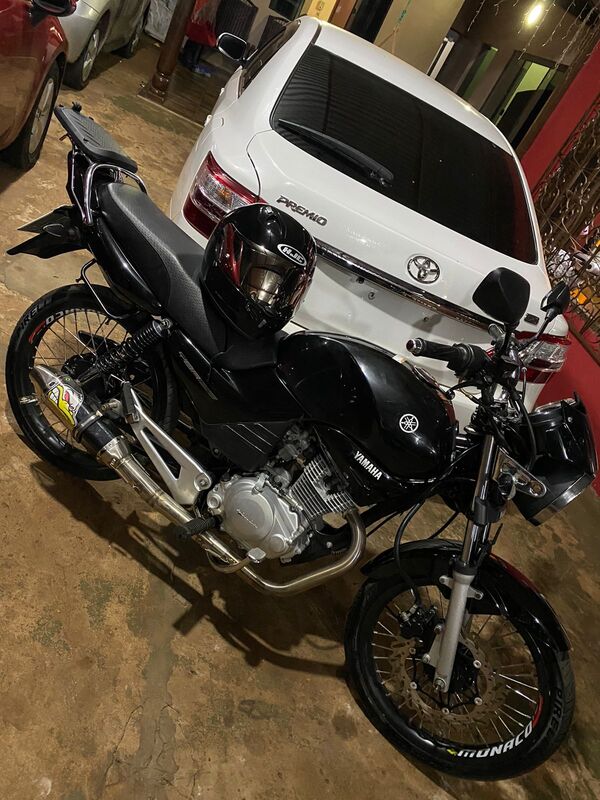 Hurtan moto estacionada en el patio de vivienda - La Clave