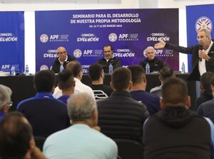 Intenso segundo día del Seminario de Metodología. - APF