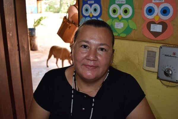 Denuncian supuesto pedido de dinero para otorgar rubro a una docente de Guarambaré - Nacionales - ABC Color