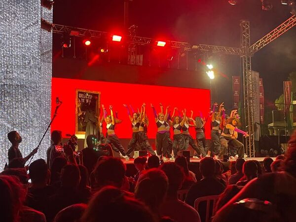 Teresianas, orgullosas por repercusión de coreografía feminista: “Tenemos voz y tenemos un mensaje” - Nacionales - ABC Color
