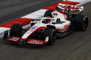 Haas sorprende con el mejor tiempo del viernes en Bahréin