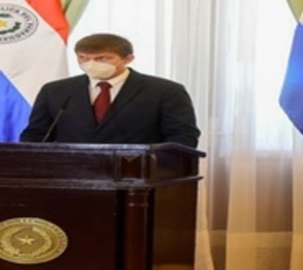 Ministro de Educación presentó su renuncia - Paraguay.com