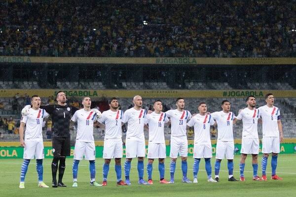 Último combo de Eliminatorias: Schelotto convocó a 19 jugadores del exterior
