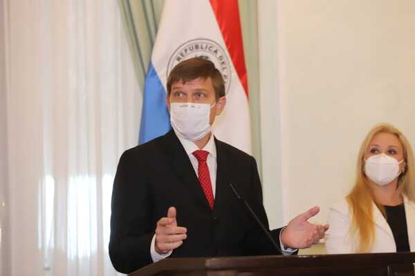 Brunetti renunció y preocupa la situación de la educación en Paraguay
