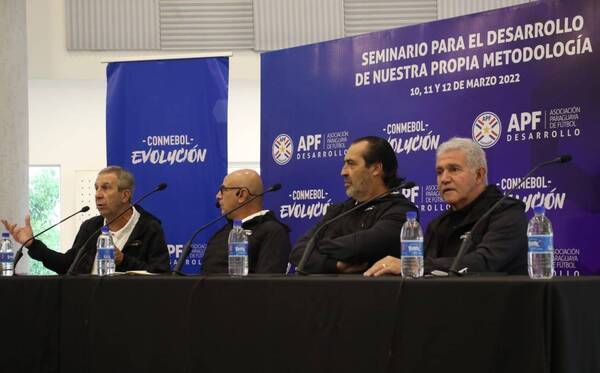 Crónica / Segundo día del seminario purete que organiza la APF