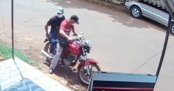 La Nación / Era pastor, pero olvidó el sétimo mandamiento y asaltó una tienda en Ciudad del Este