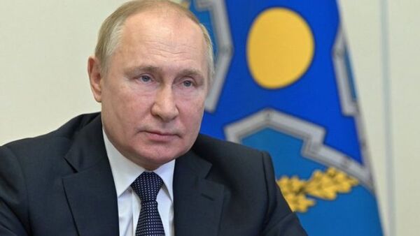Dos espías rusos bajo arresto domiciliario por orden de Putin