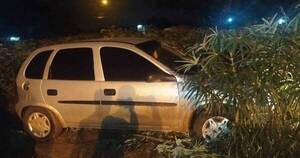 La Nación / Hallan a un hombre muerto en el interior de su vehículo