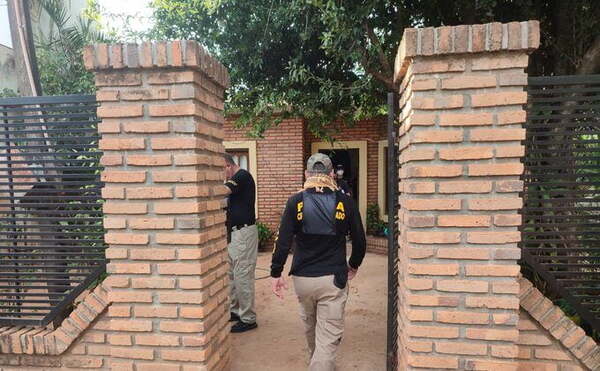 Entregan al bebé que fue robado apenas al nacer - Noticiero Paraguay