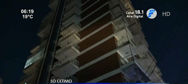 Evacuan un edificio en Asunción tras incendio de un automóvil en el subsuelo | Noticias Paraguay