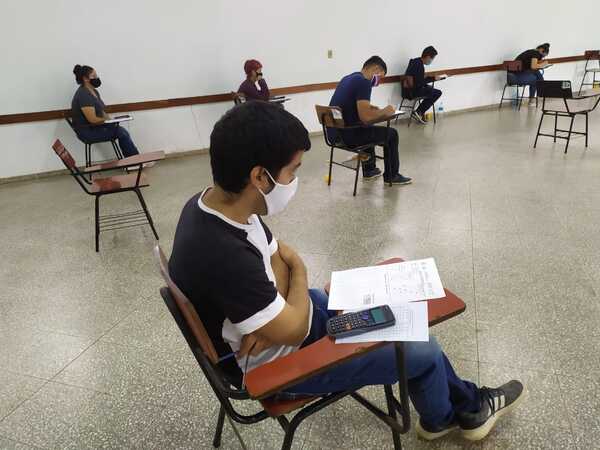 Hoy rinden por las becas de Itaipú