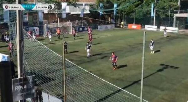 Crónica / [VIDEO] Olimpia goleó en el mini clásico