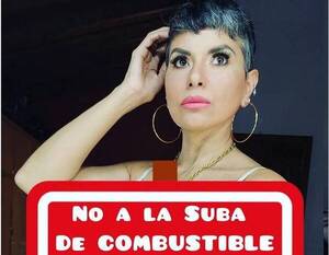 Crónica / Conductora pide sacar a diputados los vales de combustible