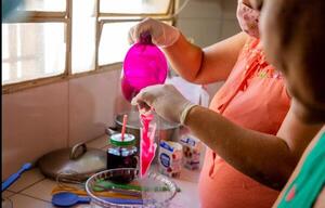 Para ayudar a sus familias, mujeres privadas de su libertad fabrican helados gourmet