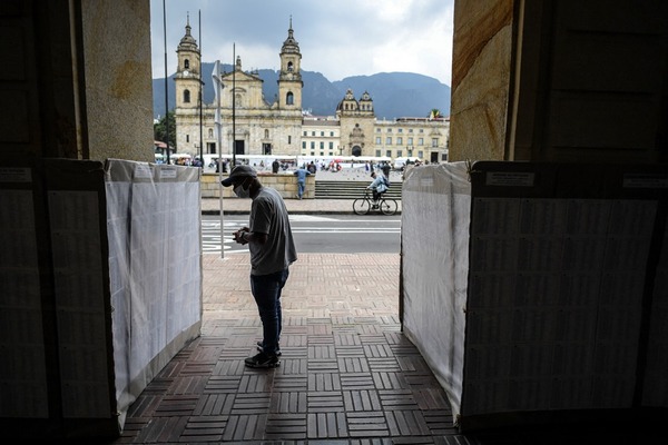 Colombia va a las urnas para renovar el Congreso y definir candidatos presidenciales - .::Agencia IP::.