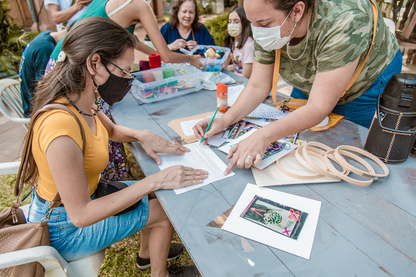 Diario HOY | Clases de capoeira, zumba, artesanía y más en 'Arte al Parque'