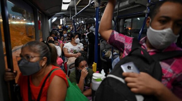 EmpresarioS del transporte piden horario laboral escalonado para paliar bolonqui en horas pico