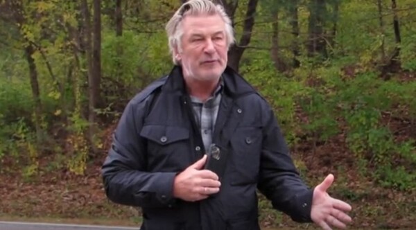 Diario HOY | Familia de la mujer que murió de un disparo en el set demanda a Alec Baldwin