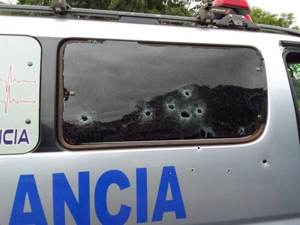 Balearon una ambulancia presuntamente privada en zona de Laguna Pakova
