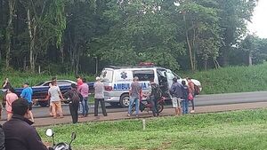 Diario HOY | Interceptan una ambulancia y matan un hombre quien estaba siendo traído hasta Asunción