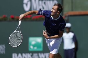 Medvedev estrena el número uno mundial con veloz triunfo en Indian Wells - Tenis - ABC Color
