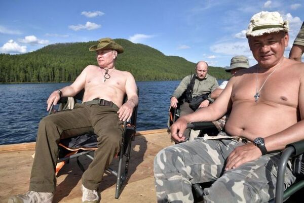 General sin experiencia militar da consejos a Putin