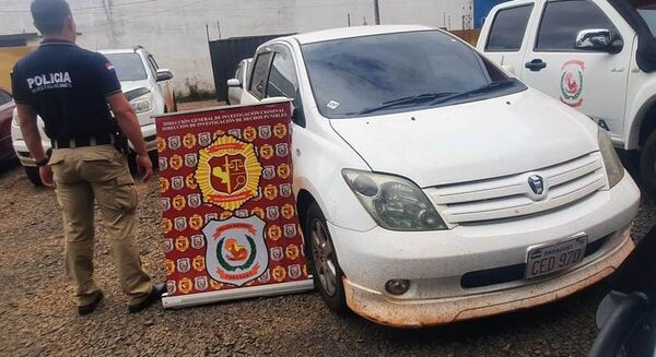 Localizan auto utilizado en asalto a supermercado - ABC en el Este - ABC Color