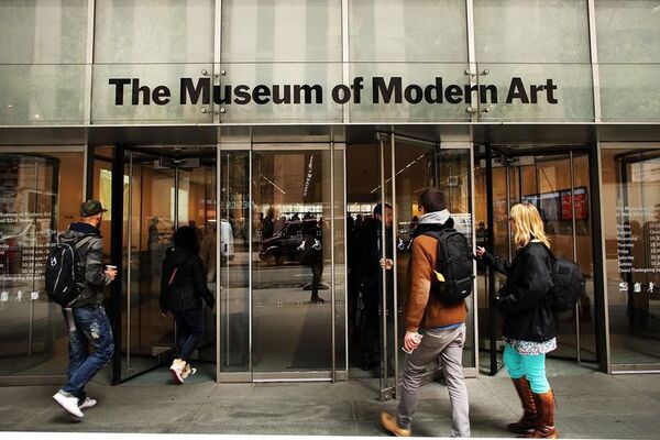 Evacuan el MoMA de Nueva York tras apuñalamiento de dos personas en el museo - Mundo - ABC Color