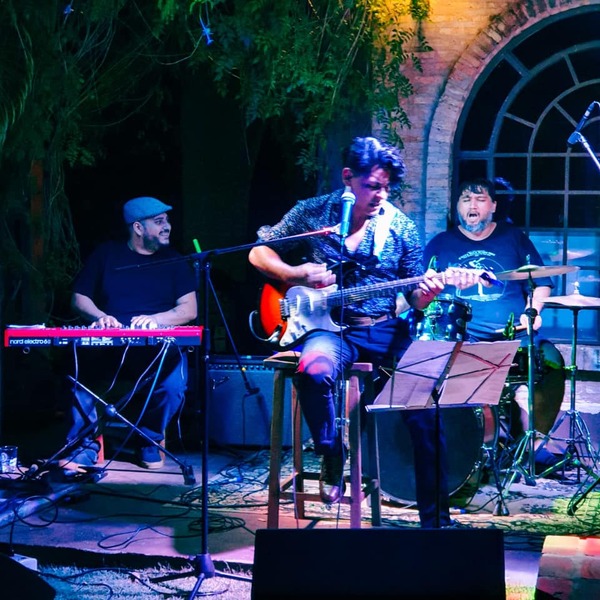 Invitan a disfrutar de música y artesanía esta noche en avenida céntrica de CDE - La Clave