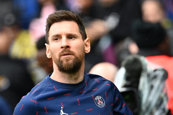 Lionel Messi y Neymar Jr., recibidos con silbidos por los hinchas del PSG