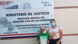 Abue de 81 caminó 5 km para sacarse la cédula