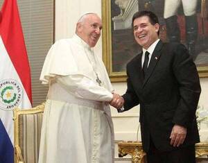 Crónica / Nueve años de Francisco como líder de la Iglesia Católica, recibió saludos desde Paraguay