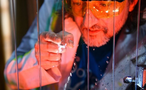 Diario HOY | El sonido del agua en un arpa de Paraguay
