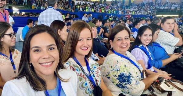 La Nación / Tuma critica a Soledad Núñez por su presencia en la convención liberal