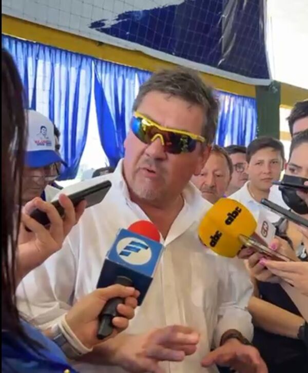 Efrainistas dejaron la convención del PLRA y Llano les pide “aprender a perder” - Nacionales - ABC Color