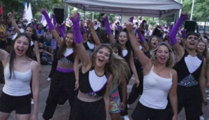 Diario HOY | #8M: Con baile reivindicativo, "Las Teresas" sorprenden en Intercolegial ASA 2022