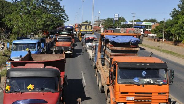 Camioneros ratifican movilización y reclaman que combustibles bajen