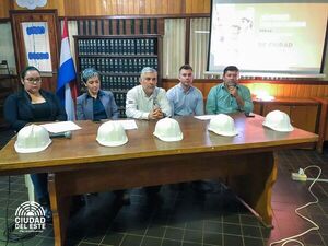 Verificarán escuelas con estudiantes de Arquitectura para identificar las más necesitadas de obras - La Clave