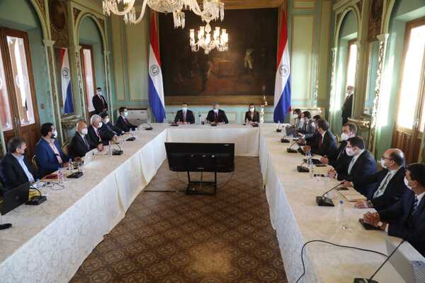 En importante reunión, presidente dará postura oficial