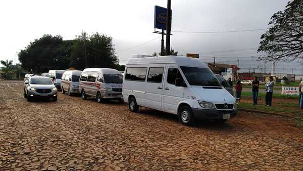 Transportistas protestan en el km 16 de Minga Guazú - La Clave