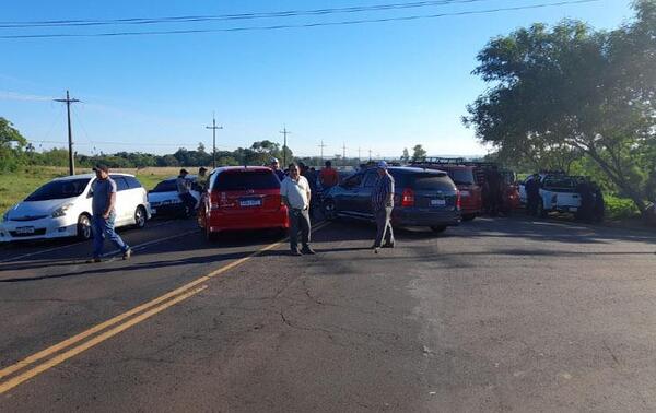 Taxistas exigen combustible más barato en Carayaó – Prensa 5