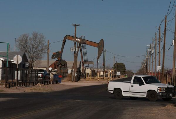 Ucrania y China, dos factores influyeron con fuerza para la baja del precio del petróleo - Mundo - ABC Color