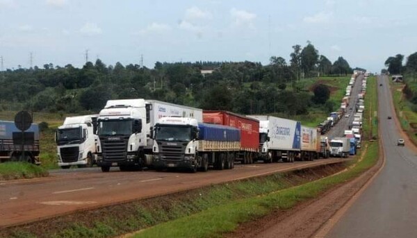 Movilización de camioneros en todo el país contra suba de combustibles