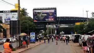 Sigue bloqueo del Puente de la Amistad - La Clave