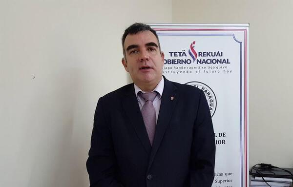 Ingeniero agrónomo asume como nuevo ministro de Educación