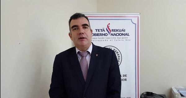 Tras salida de Brunetti, asume como nuevo ministro del MEC, Ricardo Zárate